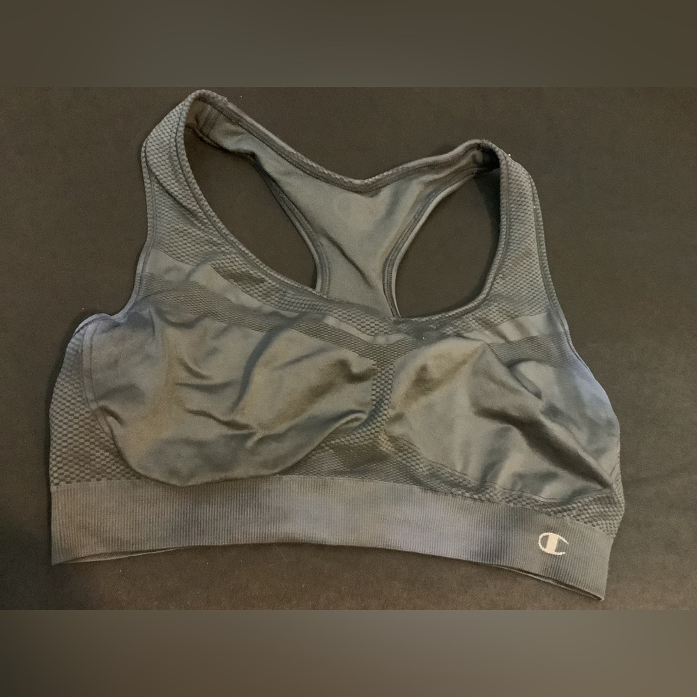 Women’s dark gray champion sports bra size extra large pit to pit 13 inches